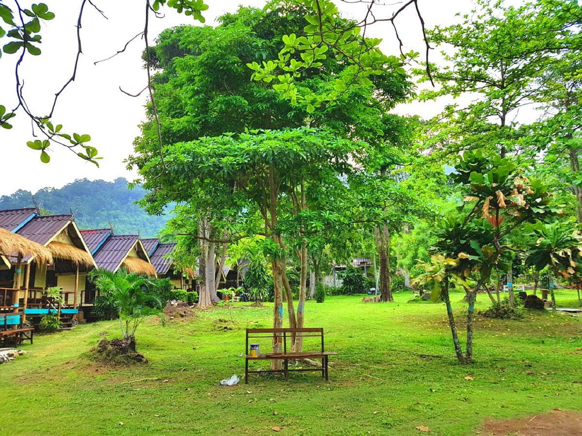 Hotel ฺbay Yard Hut Koh Chang Exterior foto